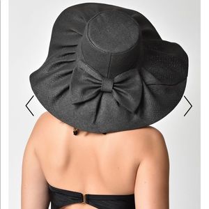 Unique Vintage black woven & pleated sun hat